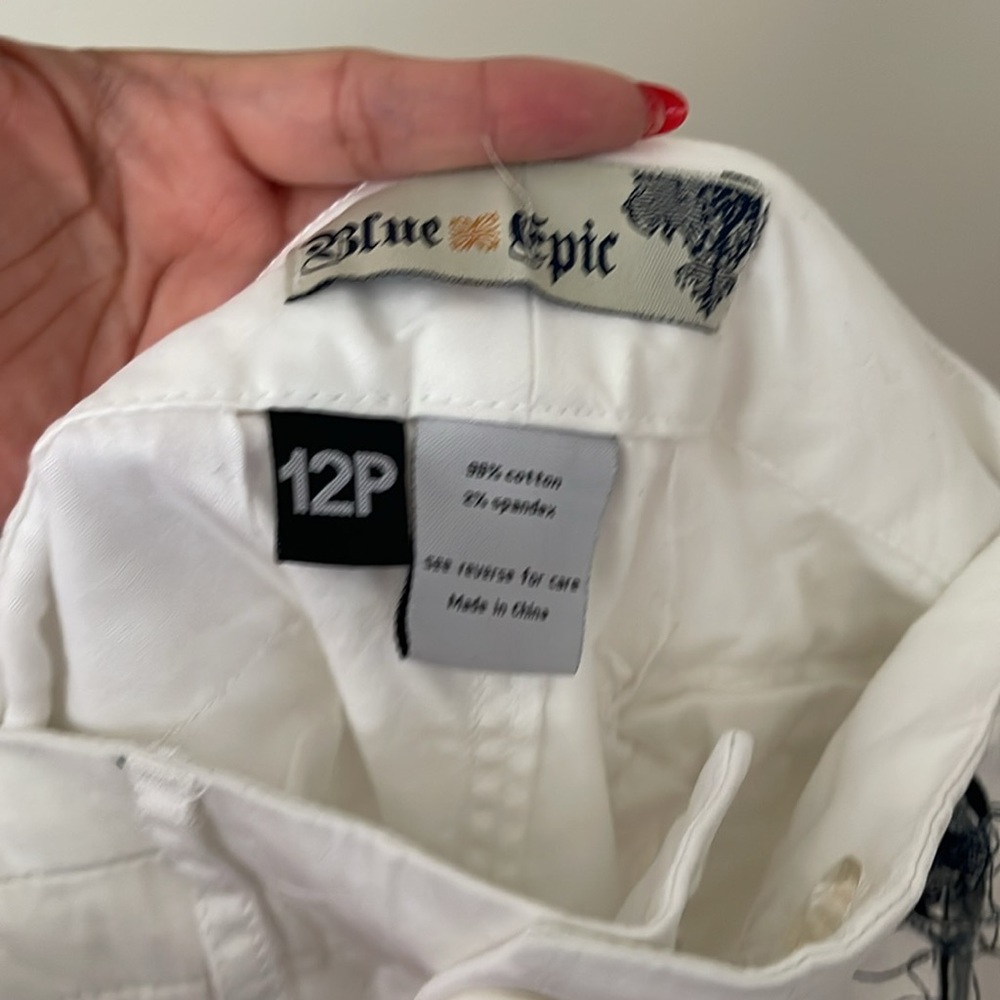NWT Blue Epic White Bermuda Women's Shorts Size 12 - Picture 8 of 9